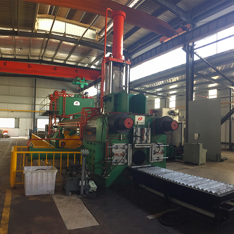 高溫擠壓機如何精準控制 高溫擠壓機如何精準控制